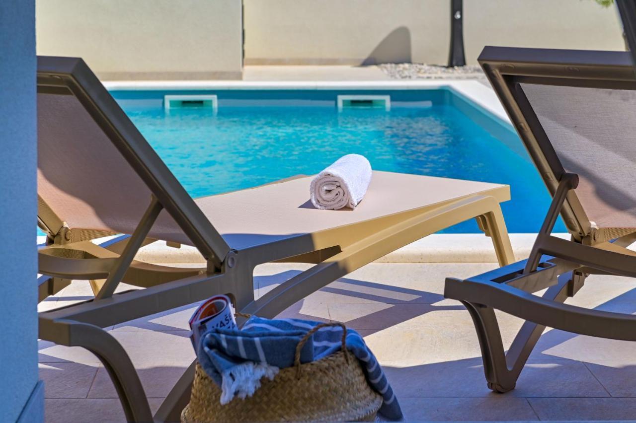 Apartment Zala With Private Pool Ližnjan 外观 照片